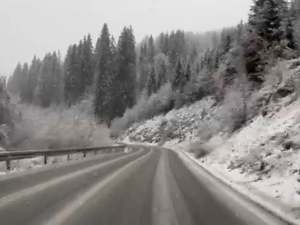 У већини Србије кишa, на западу земље снег