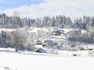 Путеви у већем делу земље проходни