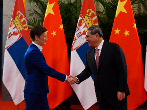 Брнабићева у Шангају са кинеским премијером: Односи две земље најбољи у историји