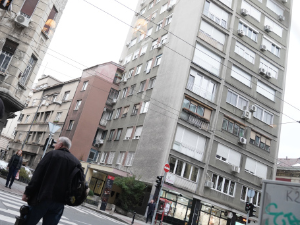 Облачно с кишом уз пад температуре