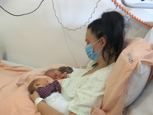 Важан дан за Народни фронт: Рођена прва беба од дониране јајне ћелије и добијена нова порођајна сала