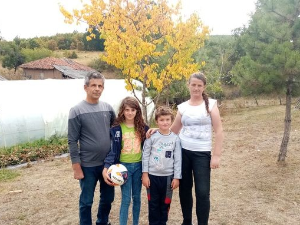 Право на сутра: Разија и Ана