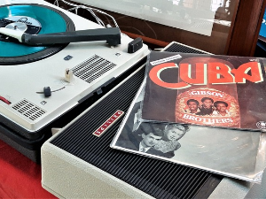  Игла на винилу – Nana Mouskouri 