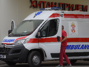 Тешко повређена жена коју су напали пси, животиње преузела ветеринарска служба