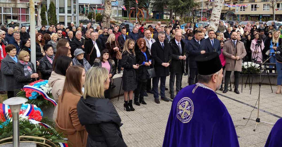 Парастосима и поменима на КиМ обележава се годишњица мартовског погрома