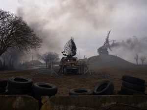  Зеленски обишао фронт код Бахмута; Русија поставља ракетне системе на Курилска острва