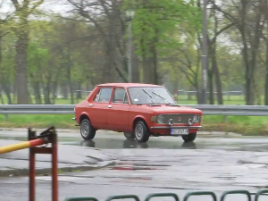 Нема их много, али маме погледе – „стојадин" изазива осмехе и учествује на ревијама