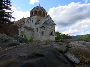 Манастири као праве ризнице чувари су фресака од непроцењиве вредности