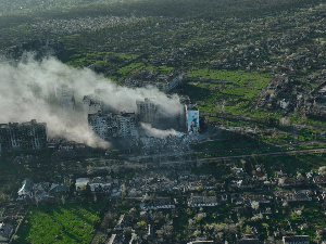 Кулеба тражи од Бореља да се убрза снабдевање Украјине оружјем; убијен сарадник листа "Република"