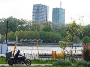 Смена сунца и облака, повремено ће бити кише и пљускова с грмљавином