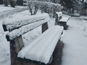 Снежни покривач остаје до краја недеље, када можемо да се надамо правом пролећу