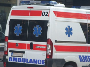 Младић испао из аутобуса у Раковици, превезен у Ургентни центар