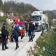 Још један протест упозорења  мештана Прилипца и Пилатовића испред тунела Муњино брдо