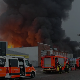 Велики пожар у Хамбургу, ватрогасна служба упозорава на облак хемикалија