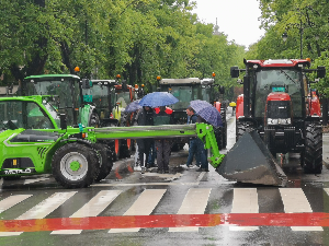 Вучић са представницима млекара и одгајивача говеда, шта је договорено на састанаку 