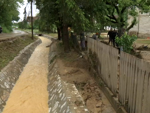 Ванредно у Коцељеви због последица поплава, отклања се штета у Новом Саду, искључена два бунара због замућене воде у Зрењанину