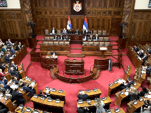 Посланици о безбедносној ситуацији – Брнабић: Неће бити техничке владе ни насилног гашења медија; ДС и "Морамо заједно" напустили седницу