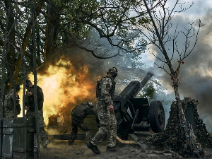 Сирски: Украјинске снаге држе "безначајан" део Бахмута; Москва: Самит Г7 пропагандна представа