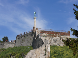 Сунце и облаци, температура до 24 степена