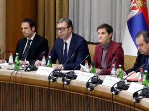 Председник Вучић и чланови Владе обратиће се јавности