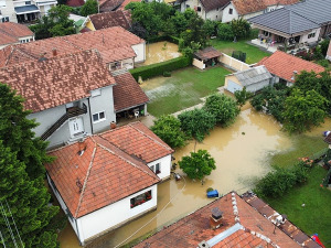 Ванредно у 32 града и општине, очекује се нови талас изливања река