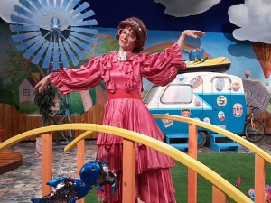 Плава птица: Тристота епизода и један маскенбал