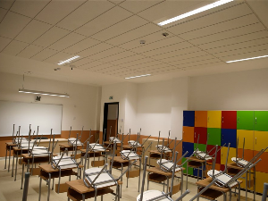 Део опозиције: Скраћивање школске године исхитрено и штетно