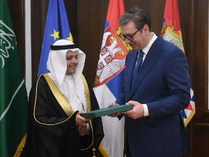 Вучић добио позив краља Салмана да посети Саудијску Арабију