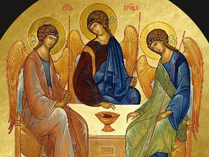 Дан Свете Тројице,  куће и цркве  се украшавају зеленилом