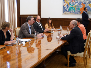 Вучић посланику Бундестага: Србија остаје посвећена политици мира