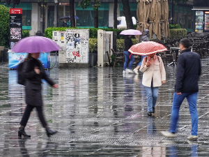 Пролеће и данас варљиво – сунце, облаци, киша, грмљавина и непогоде