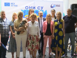 У сваком месту може се пронаћи неки јунак, овај пут признања за девет хероина и једног хероја