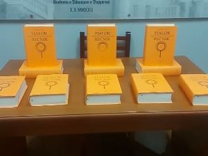 У Тирани представљен српско-албански речник са 80.000 речи и израза