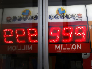 Извучен џекпот од милијарду долара на америчком „Пауерболу“