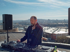 Apgrade: DJ Brka	