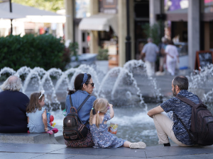 Сунчано и још топлије, температура до 31 степен