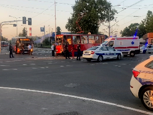 Сваки путник у јавном превозу је осигуран – право на накнаду имамо и кад возач нагло закочи