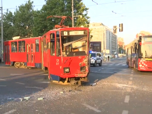 Судар трамваја и аутобуса у Београду, 12 повређених - нормализован саобраћај