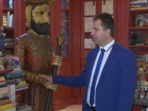 Лични космос: Музеј књиге и путовања - Виктор Лазић