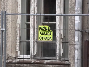 Ко је одговоран за пад фасаде?