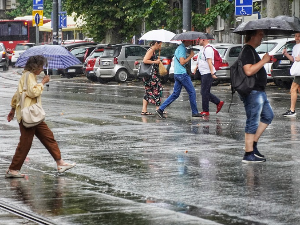 Нагла промена времена – РХМЗ упозорава на јаке пљускове, грмљавину и град