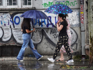 Падавине још данас, обилније кише на југу земље