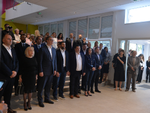 Председник обишао реновирану ОШ "Светислав Голубовић Митраљета" у Батајници