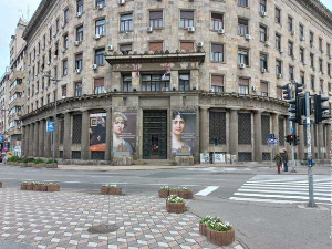 Квадратура круга: Историја Срба у слици и речи