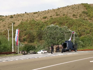 Сви прилази Бањској и даље блокирани