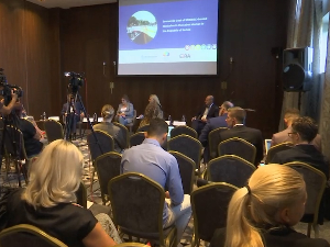 Колико дискриминација ЛГБТ популације на тржишту рада кошта Србију