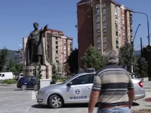 Истиче рок који је Приштина дала српским институцијама да напусте зграду у Северној Митровици, запослени и ноћас на радним местима 