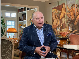 Теслин народ: Бранко Микашиновић