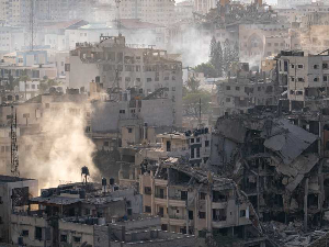 Настављени ваздушни напади у Гази у Израелу