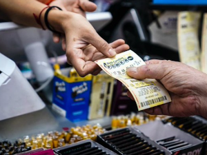 Освојио 1,73 милијарде долара на америчкој лутрији у Калифорнији